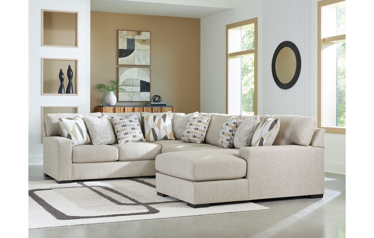 Laurelgrove 4-Piece Sectional with Chaise