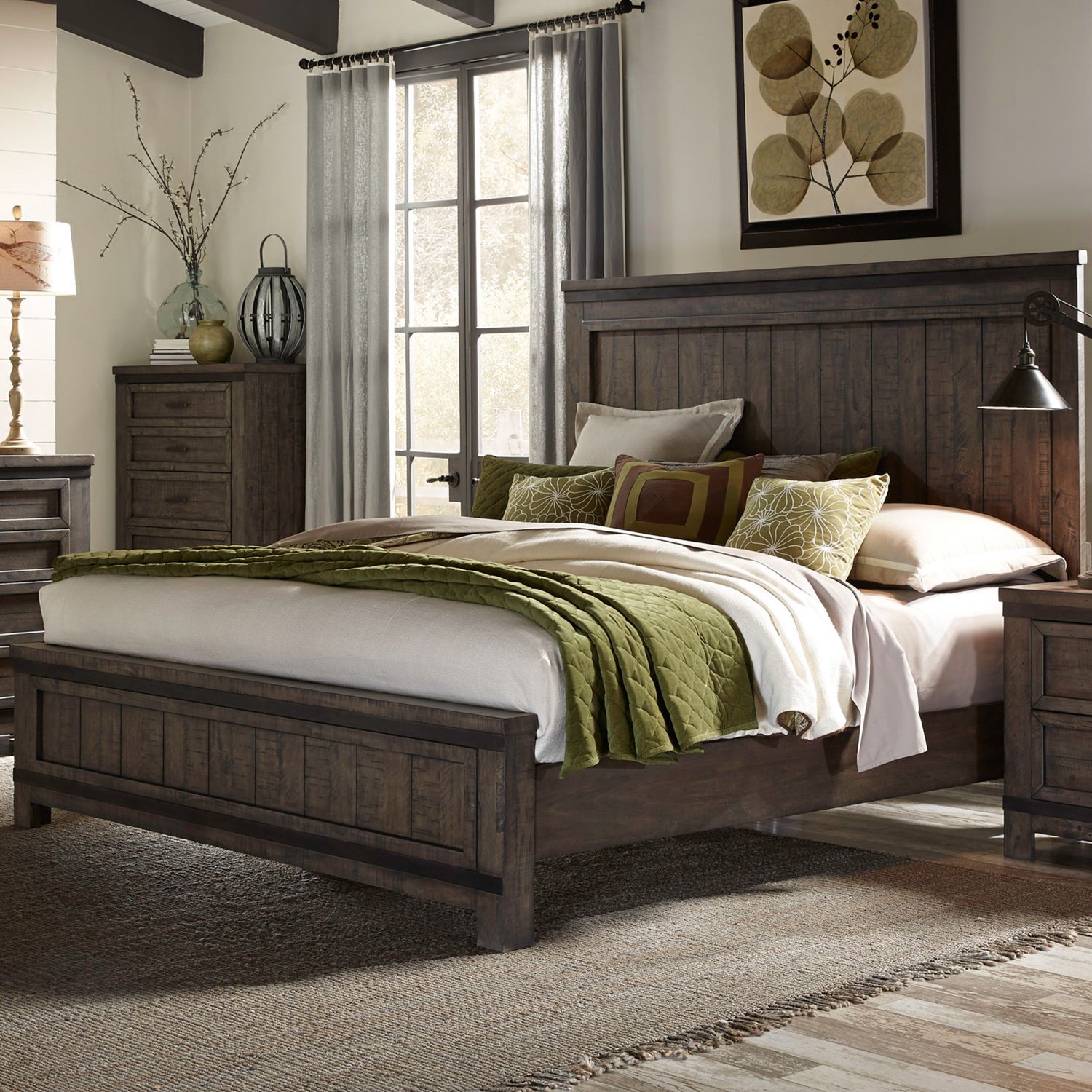 Thornwood Hills Queen Panel Bed