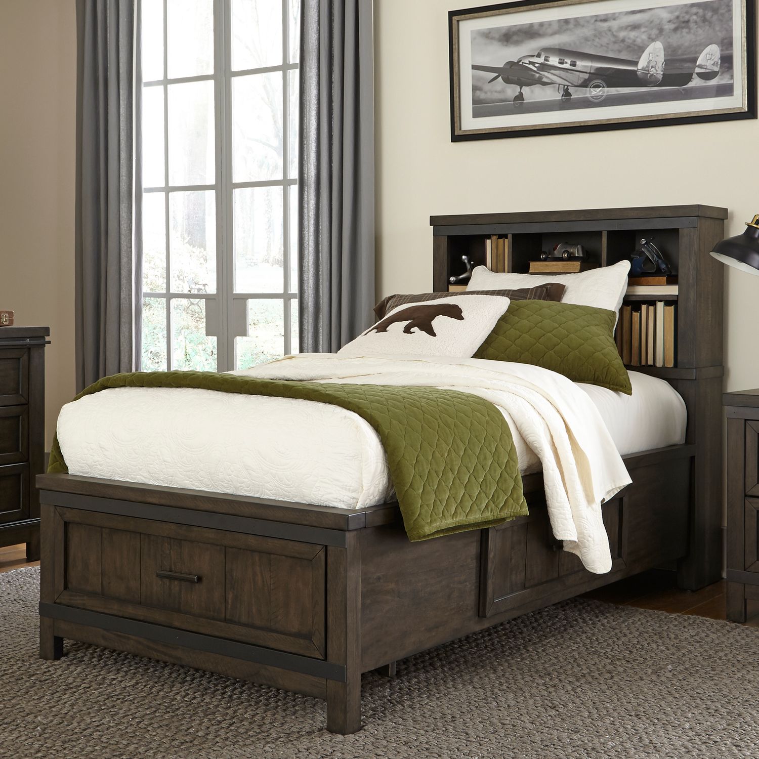 Thornwood Hills Twin Storage Footboard