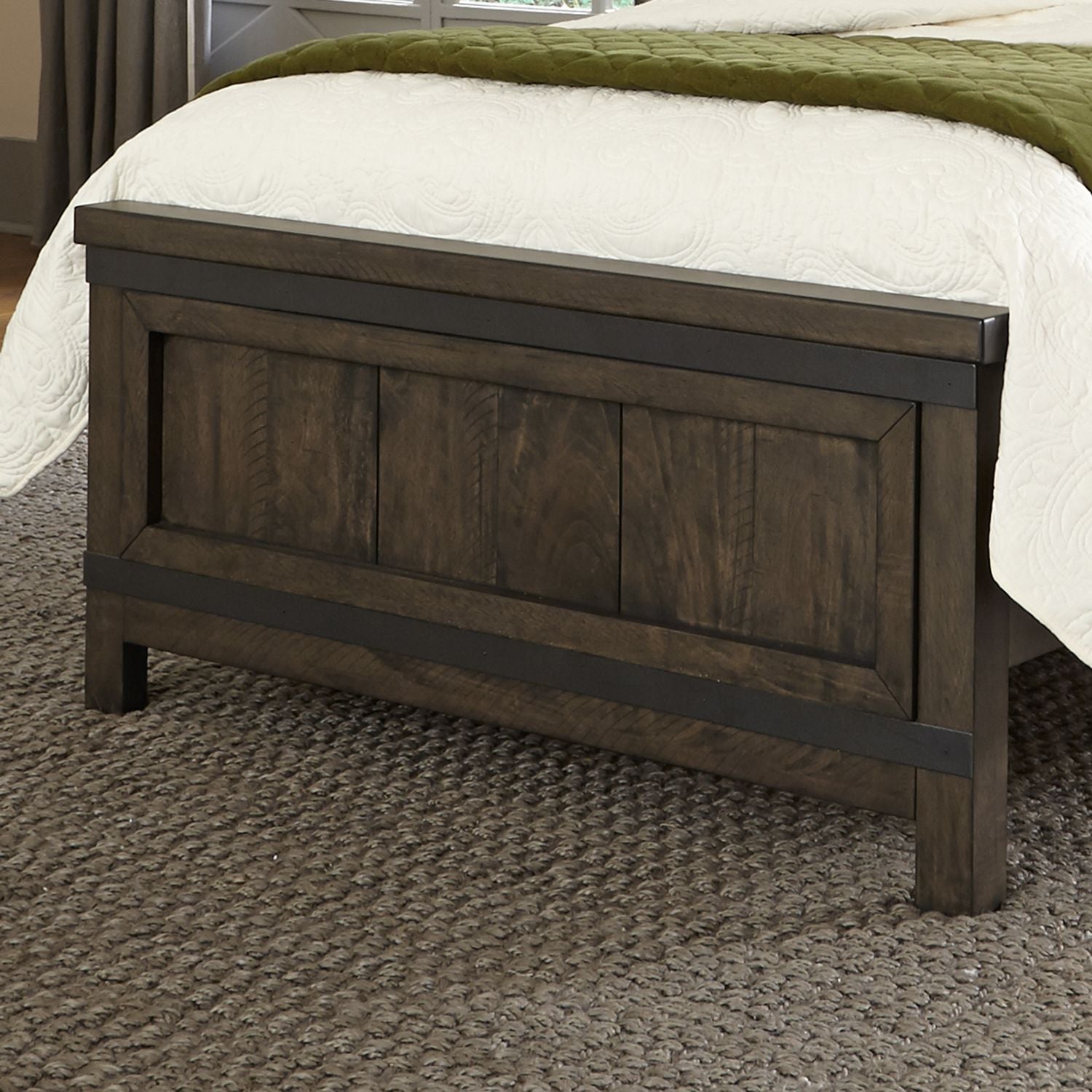 Thornwood Hills Full Panel Footboard