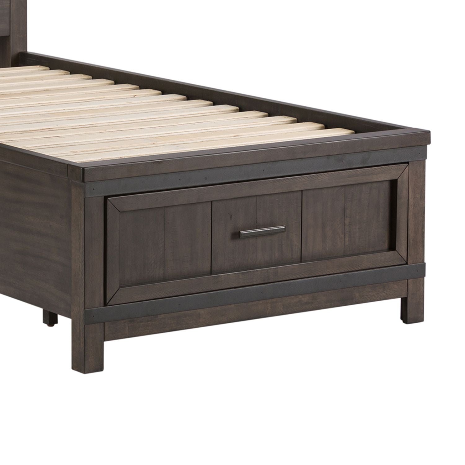 Thornwood Hills Full Storage Footboard