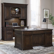 Providence Park 5 Piece Jr Executive Set