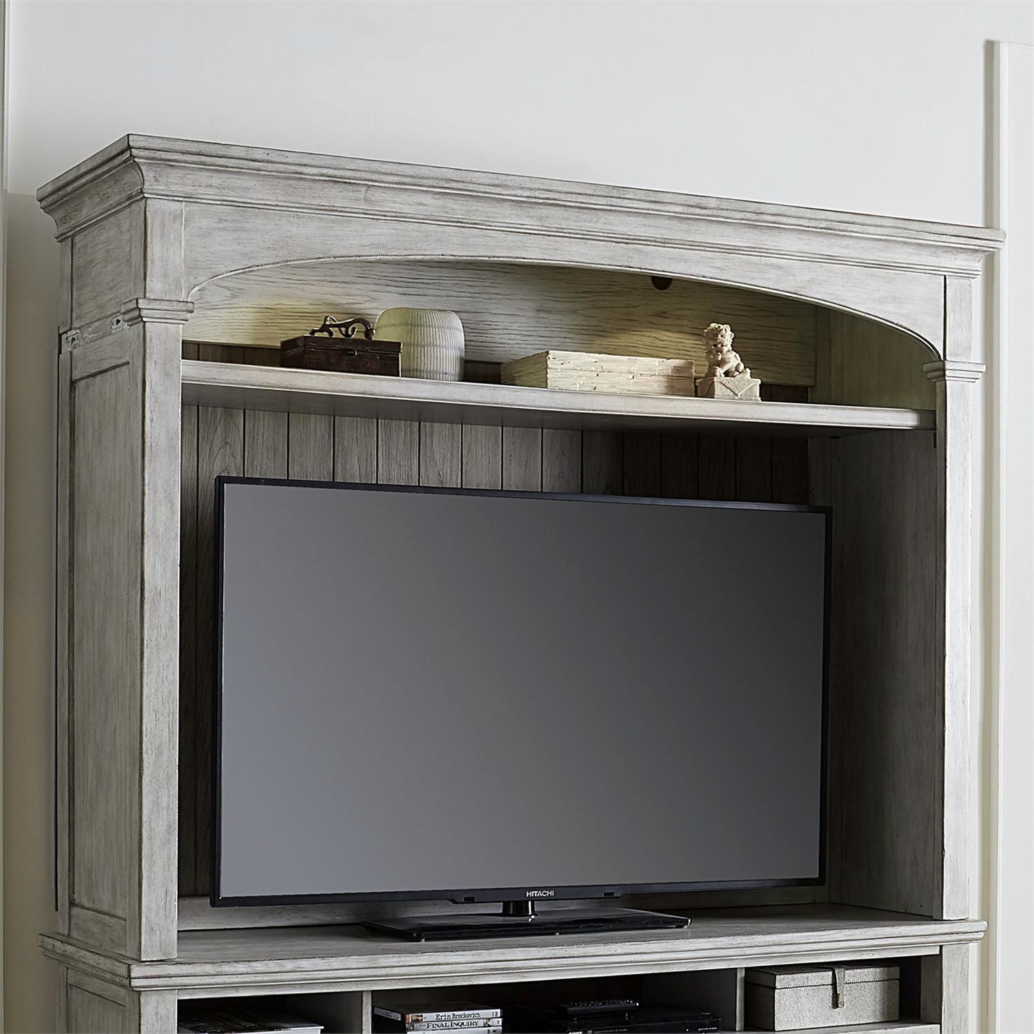 Heartland Entertainment Hutch