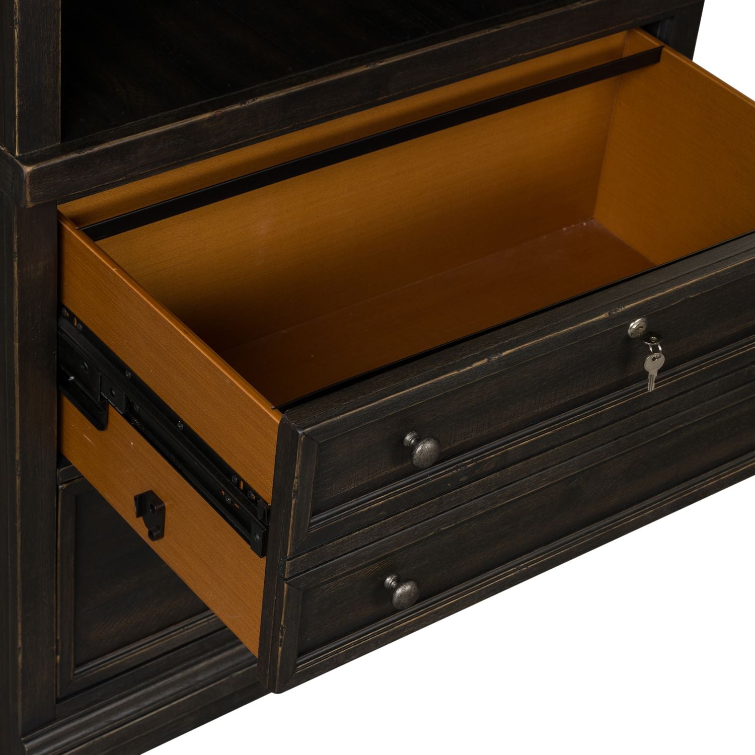 Harvest Home 2 Piece Hutch & Cabinet Set