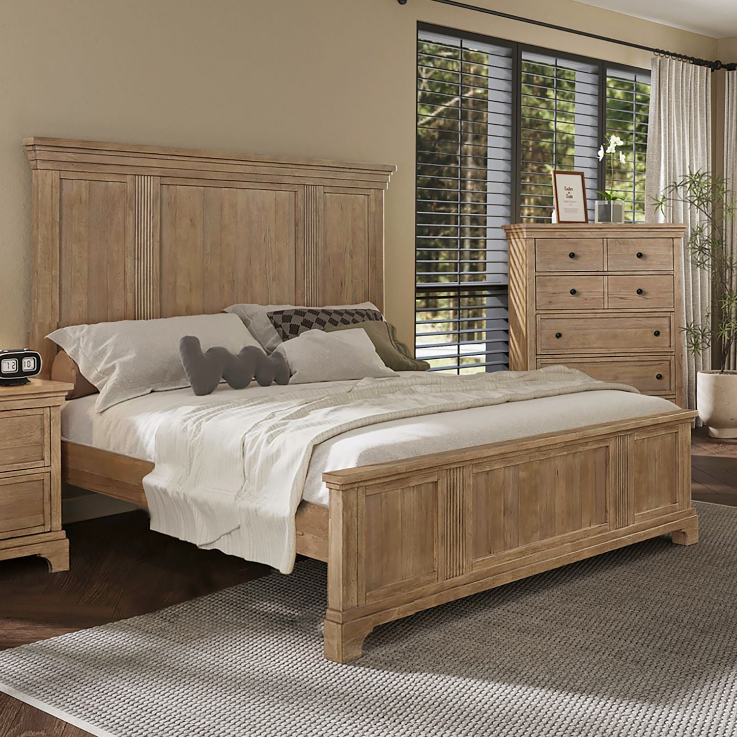 Haven Hills Queen Panel Bed