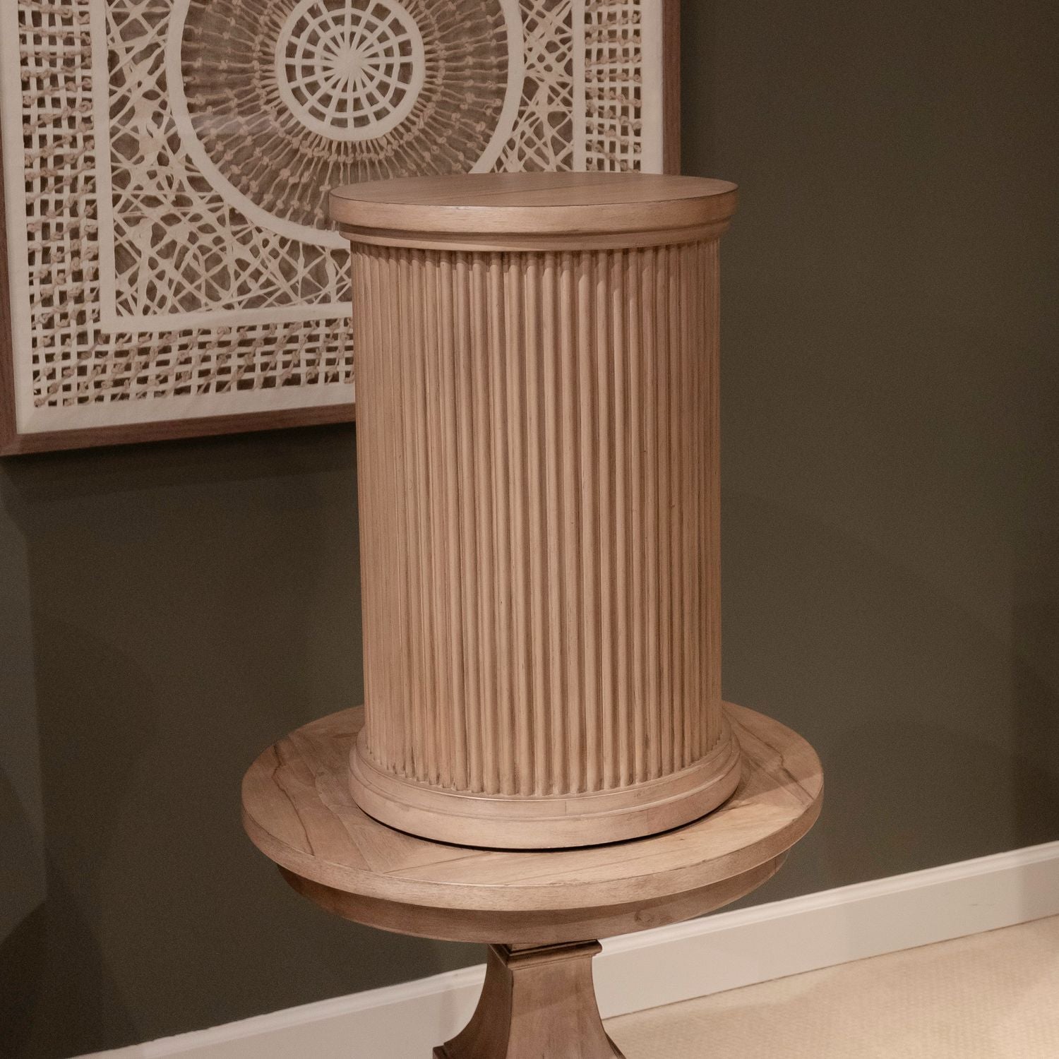 Haven Hills Round Chairside Table