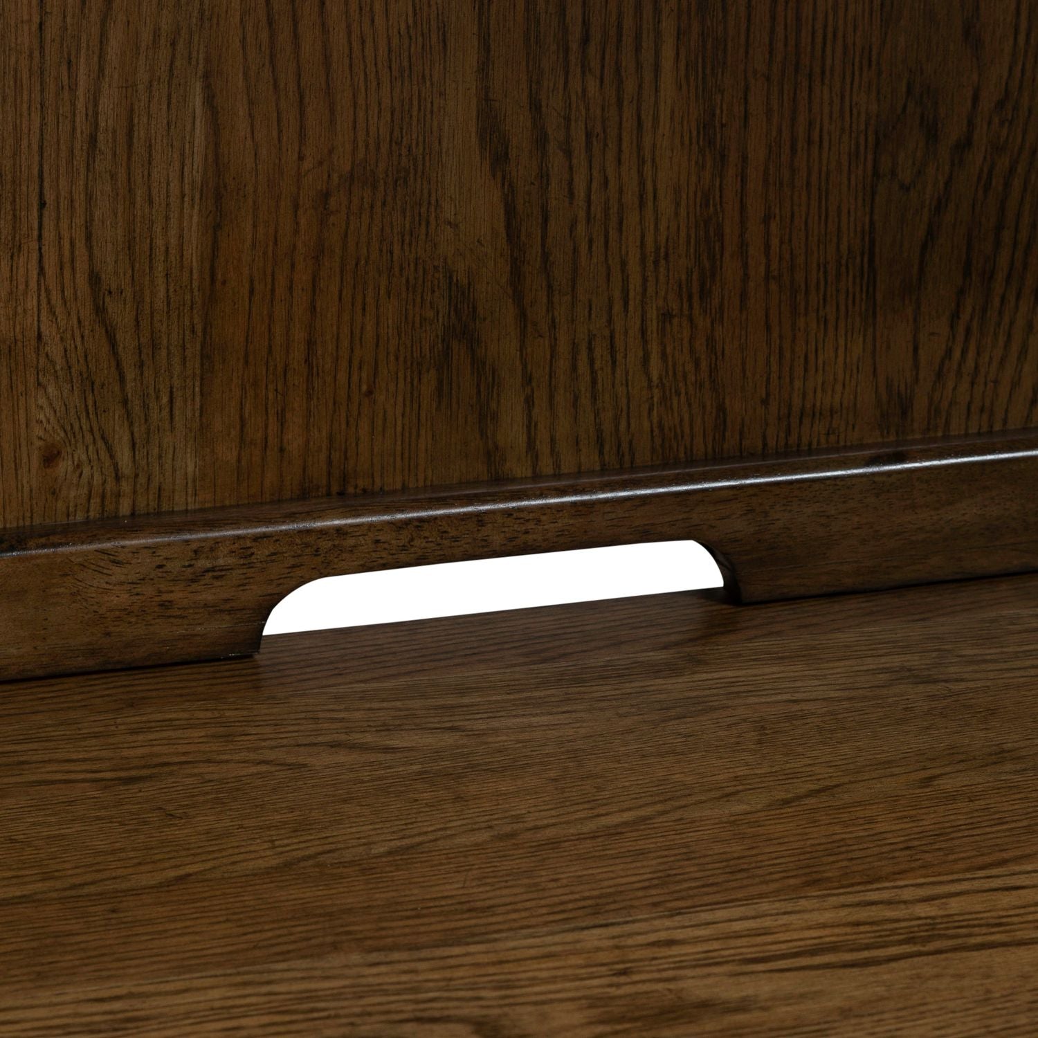 Carolina Park Credenza & Hutch