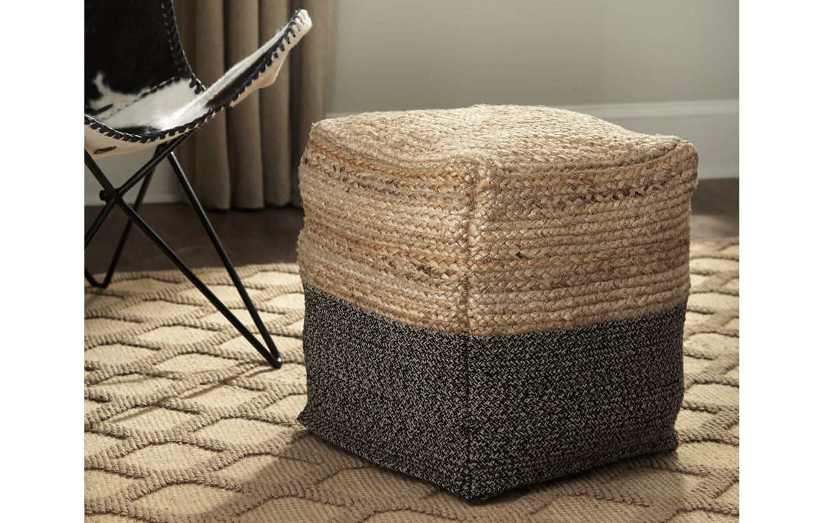 Sweed Valley Pouf