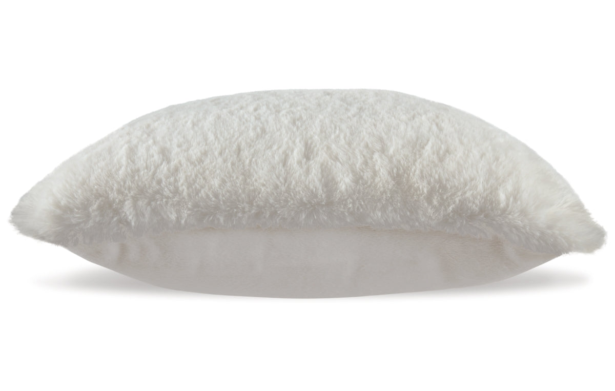 Gariland Pillow