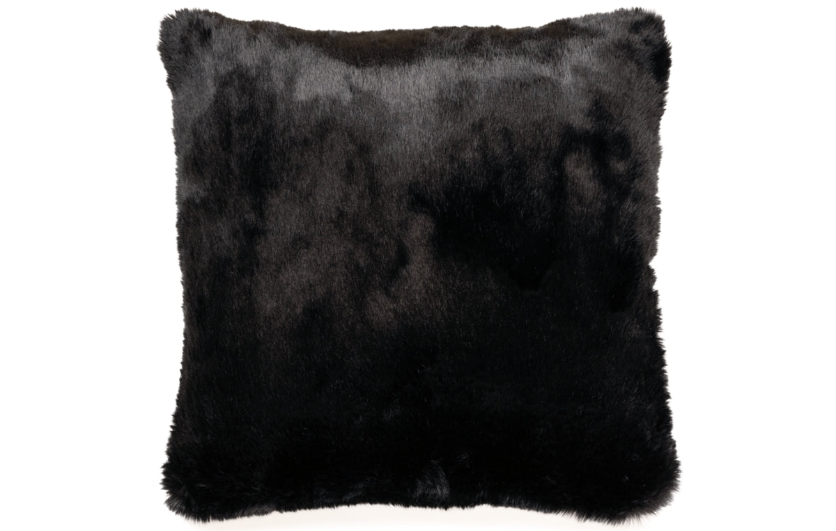 Gariland Pillow