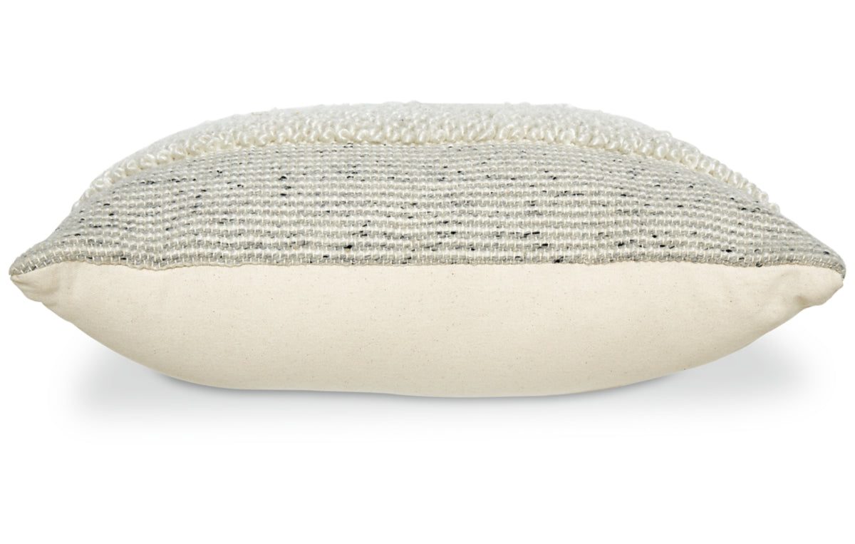 Rowcher Pillow