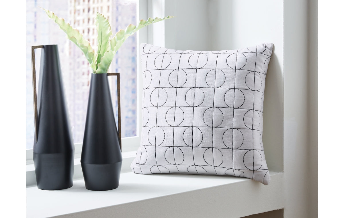 Kydner Pillow (Set of 4)