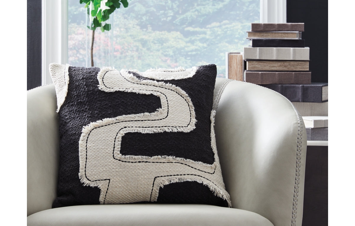 Veerbank Pillow (Set of 4)
