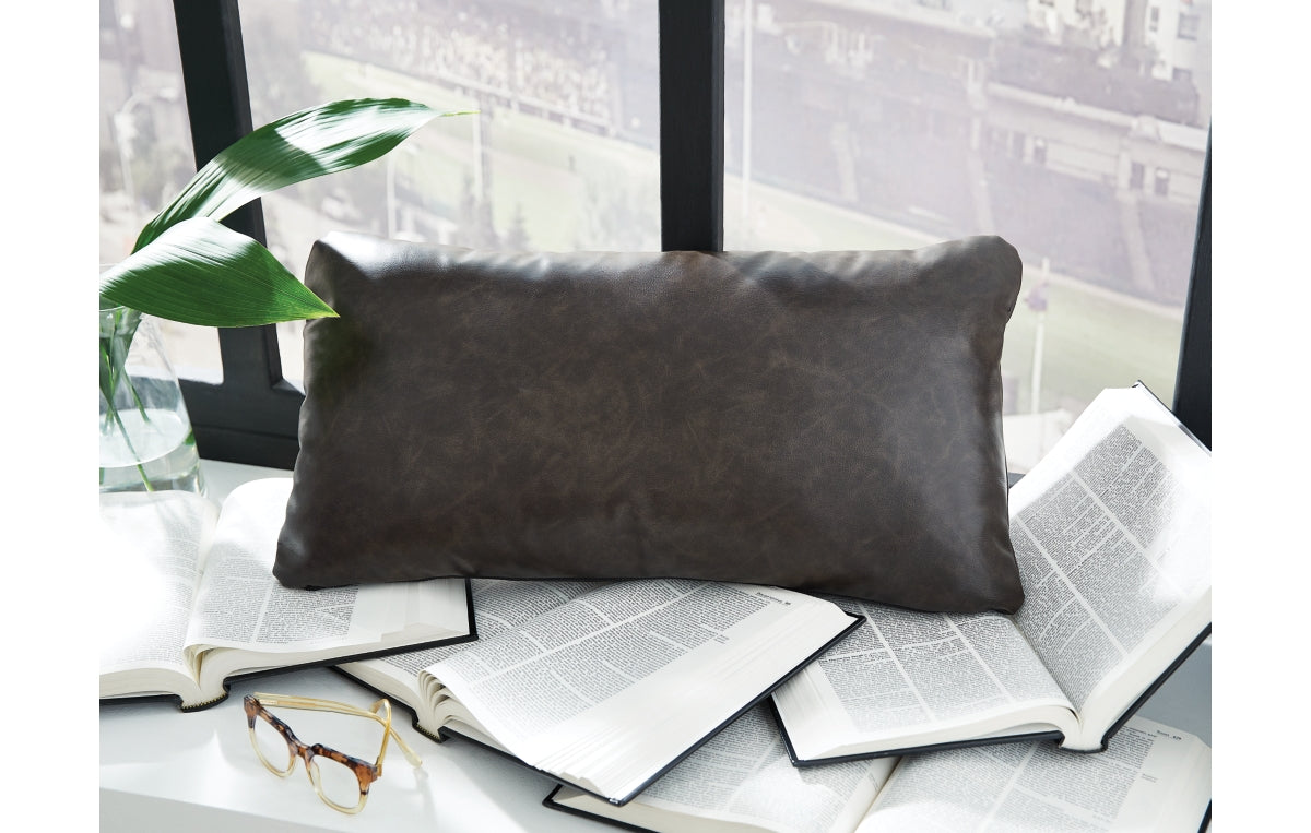 Danvale Pillow (Set of 4)