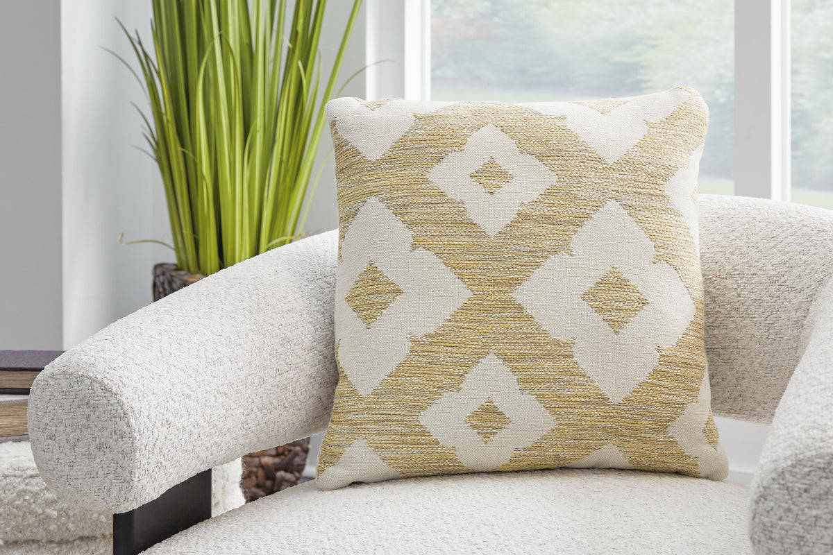 Brockner Next-Gen Nuvella Indoor/Outdoor Pillow (Set of 4)