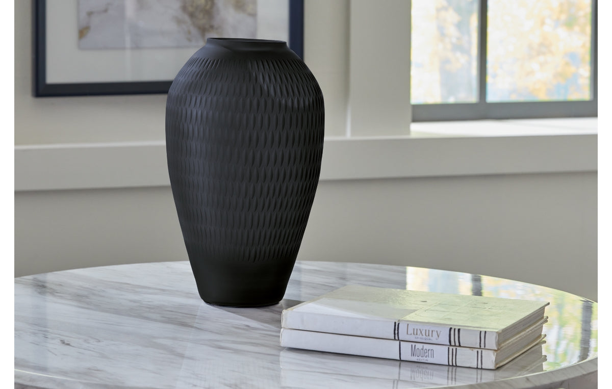 Etney Vase