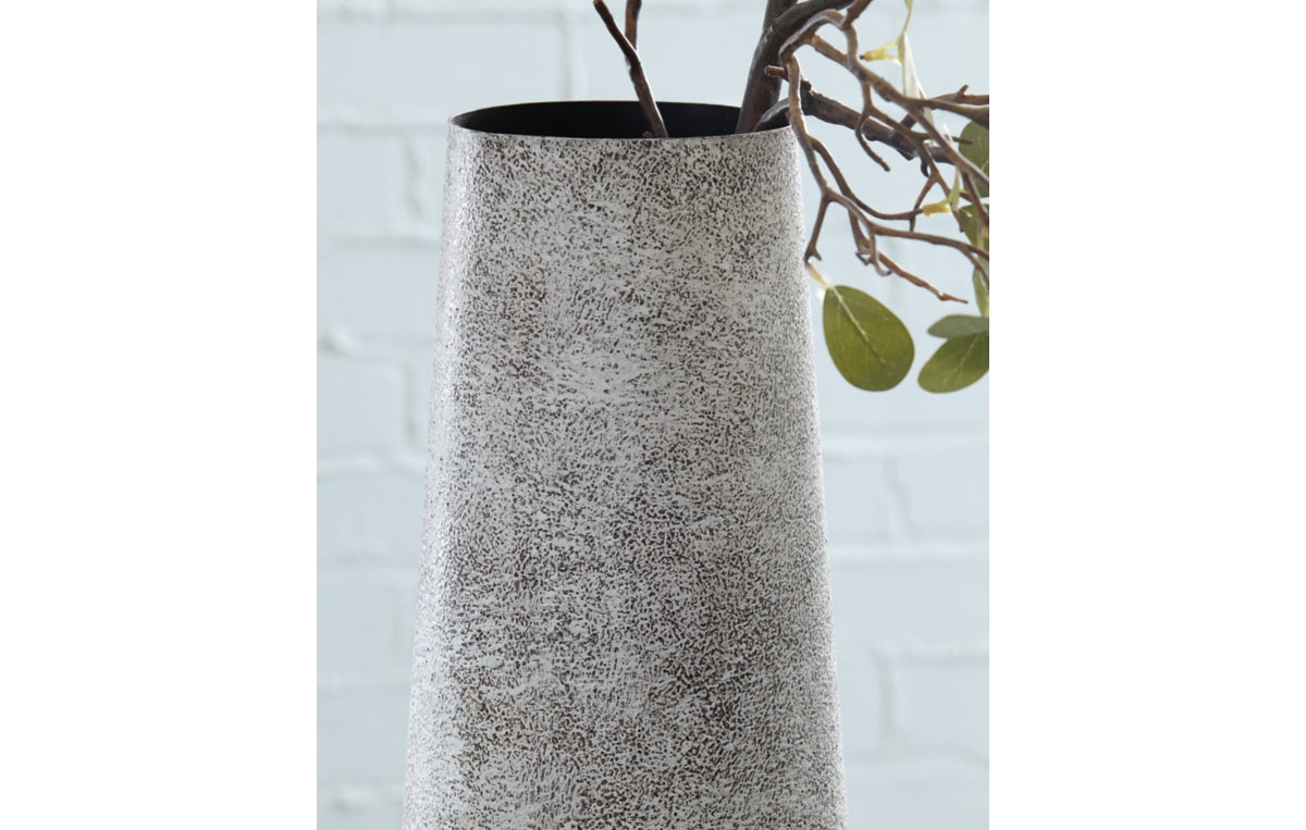 Fynn Vase