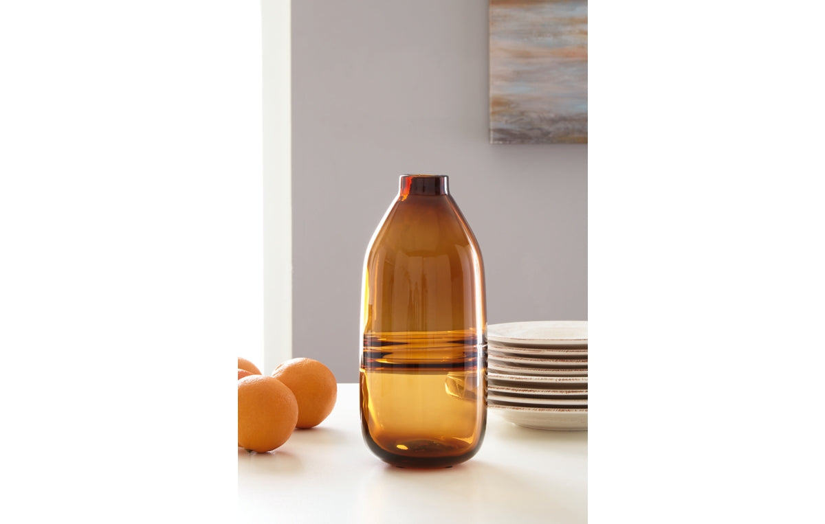 Lemmitt Vase