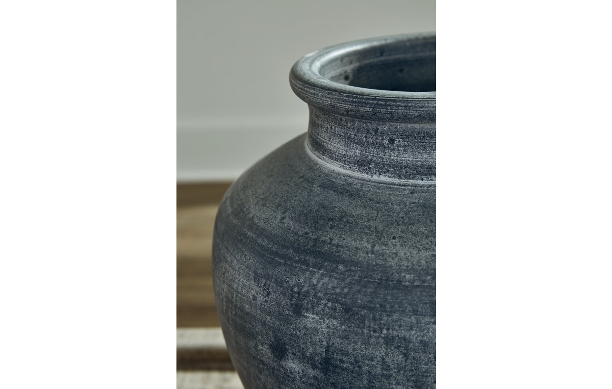 Meadie Vase