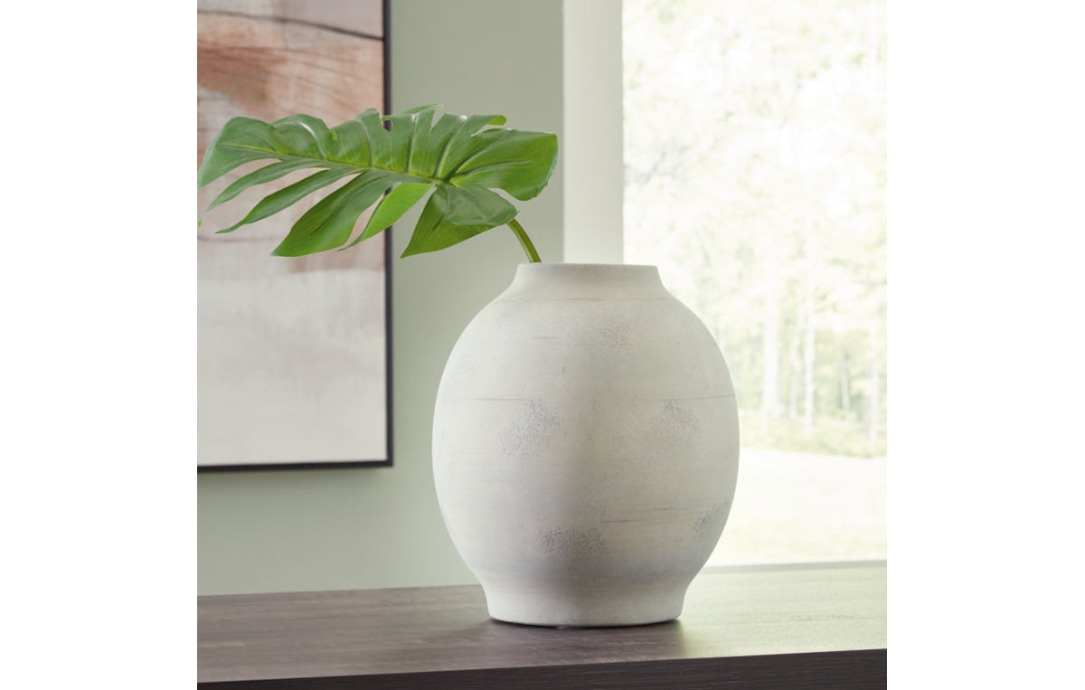 Clayson Vase