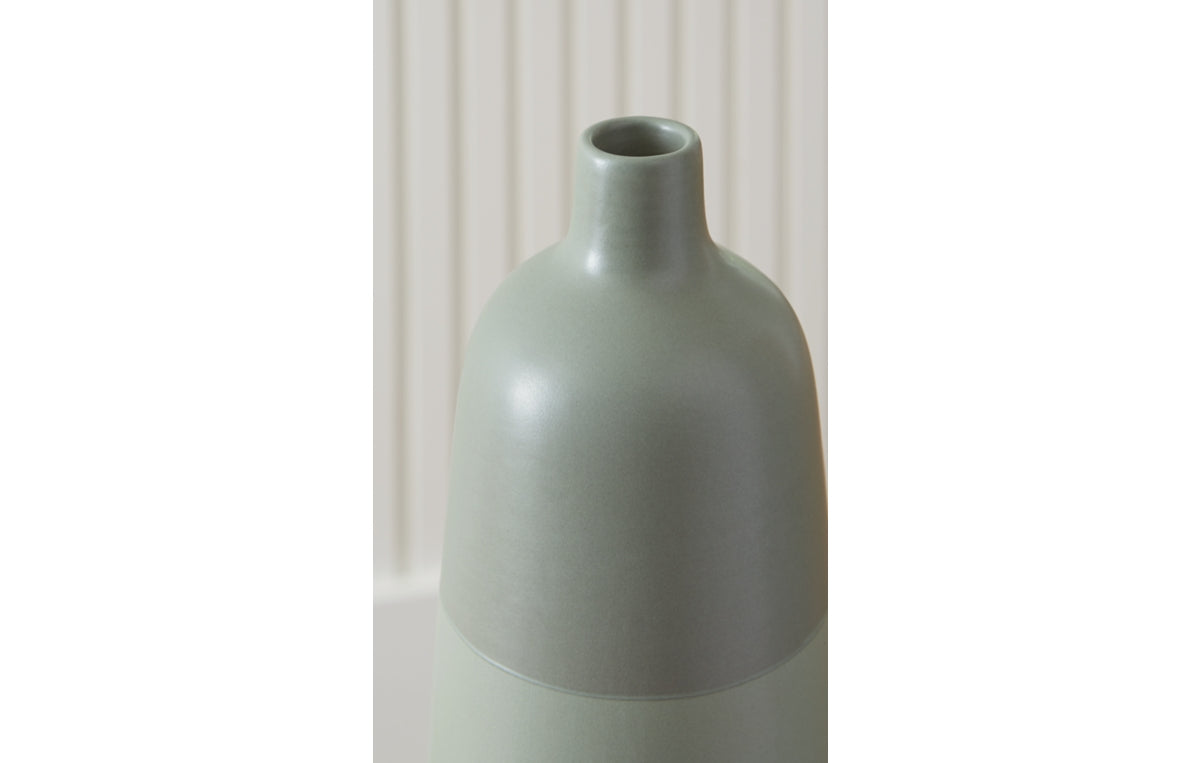 Peerland Vase