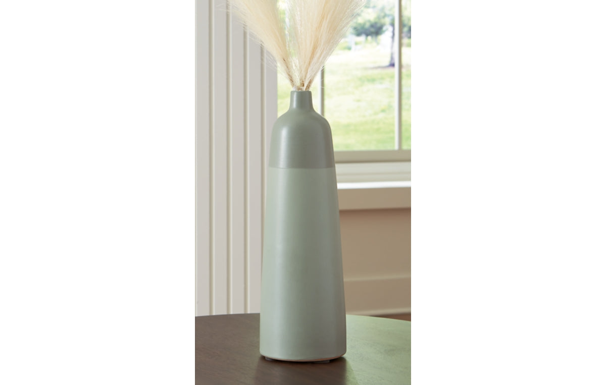 Peerland Vase