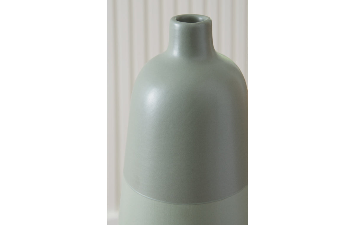 Peerland Vase