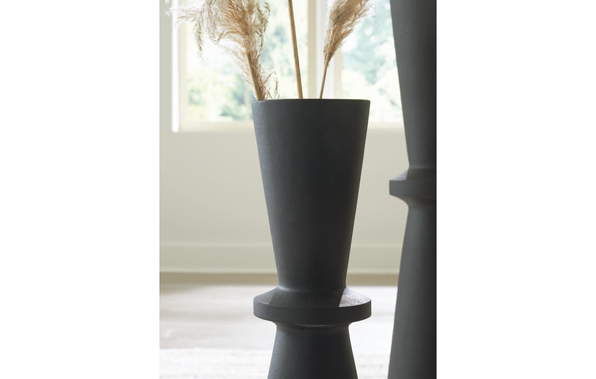 Collisten Vase