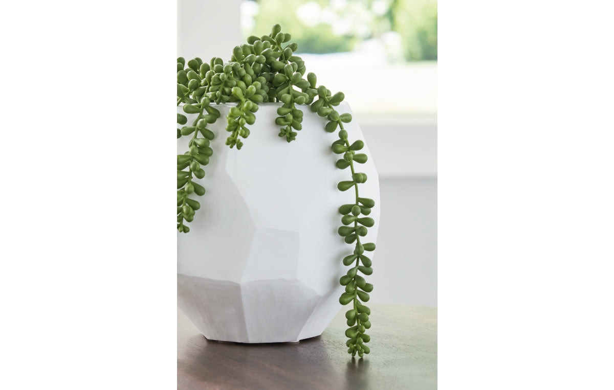 Karenton Vase