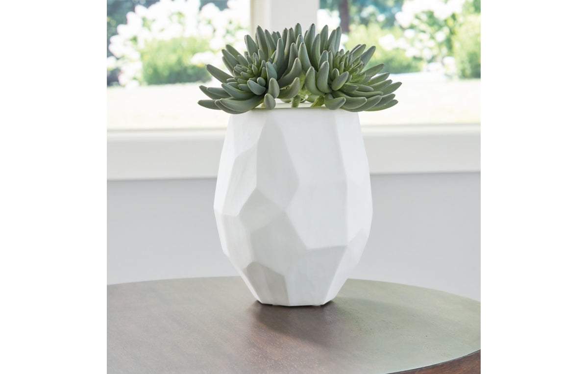 Karenton Vase