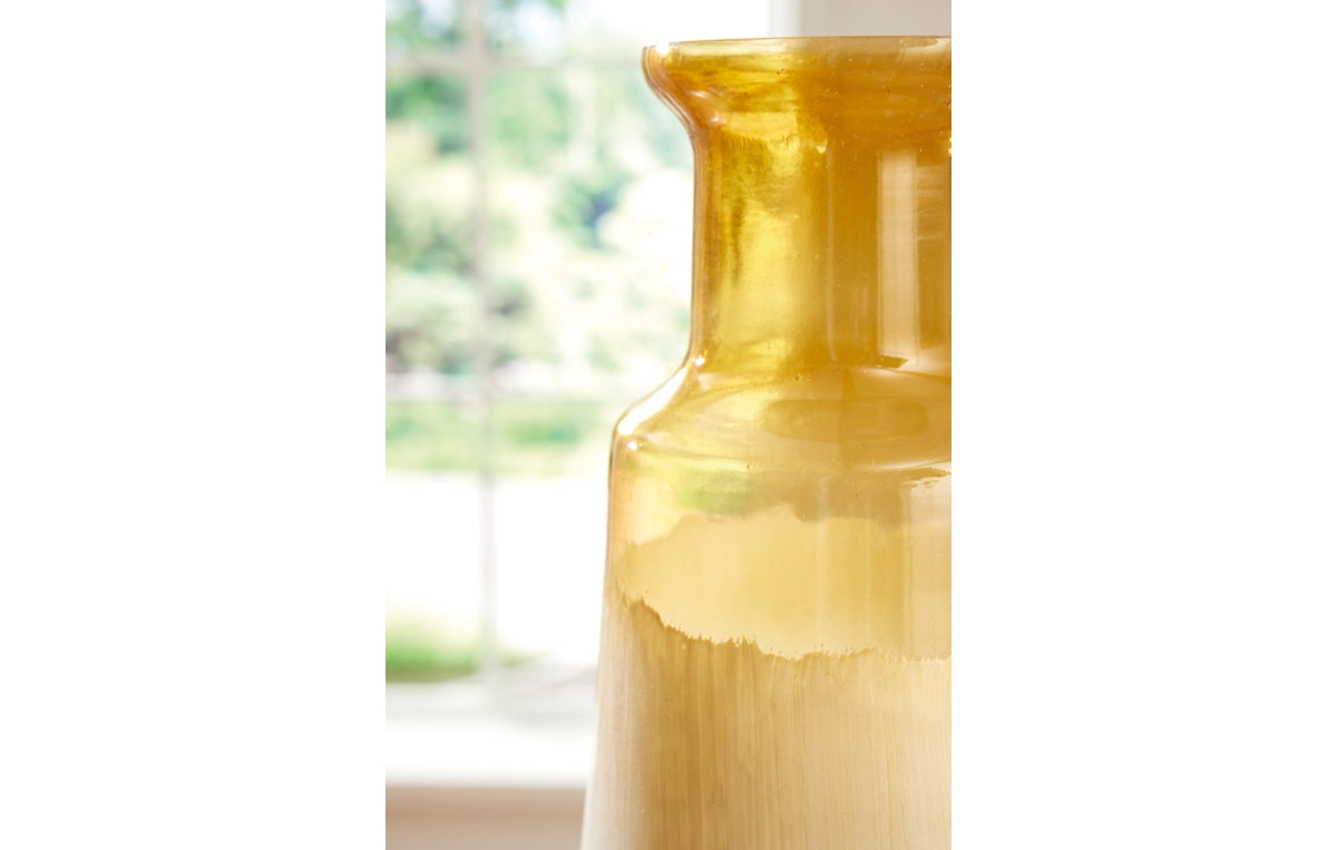 Wynburg Vase