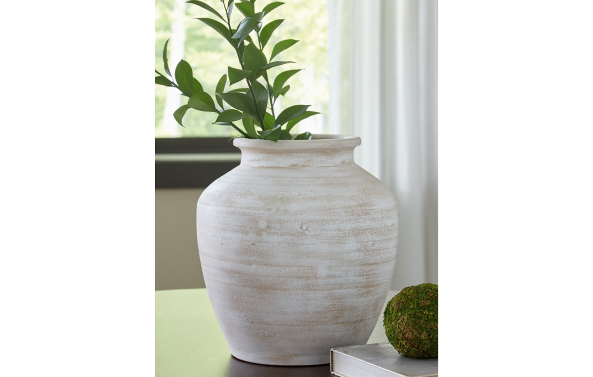 Meadie Vase