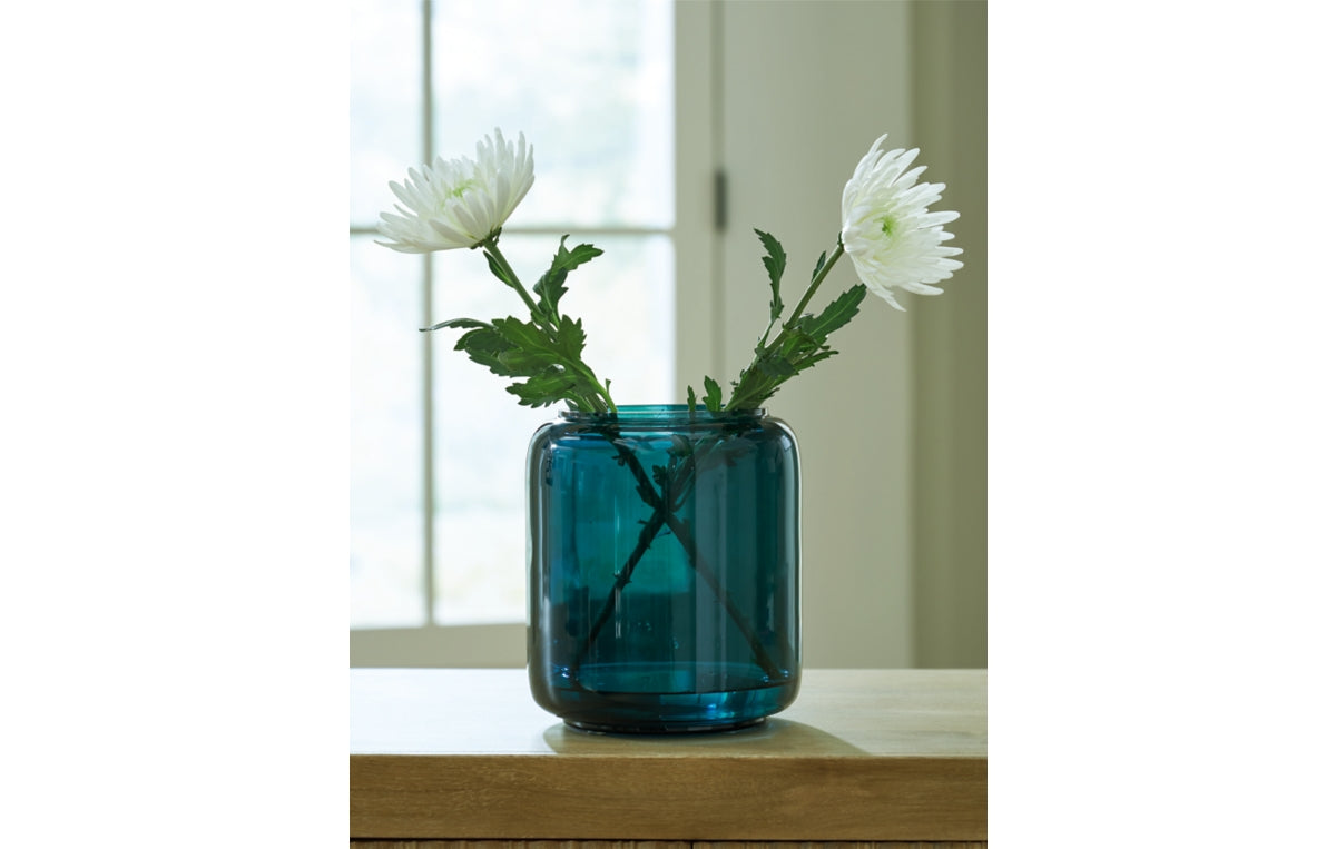 Inisland Vase