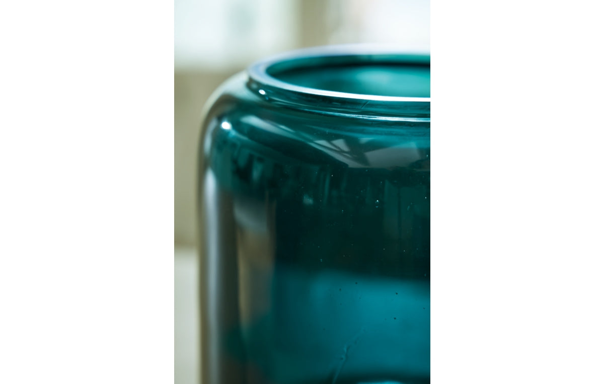 Inisland Vase