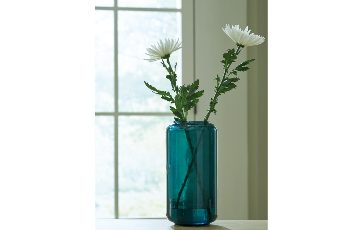 Inisland Vase