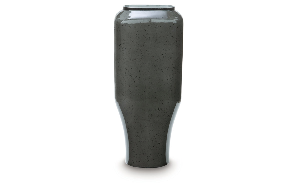 Kierlain Vase