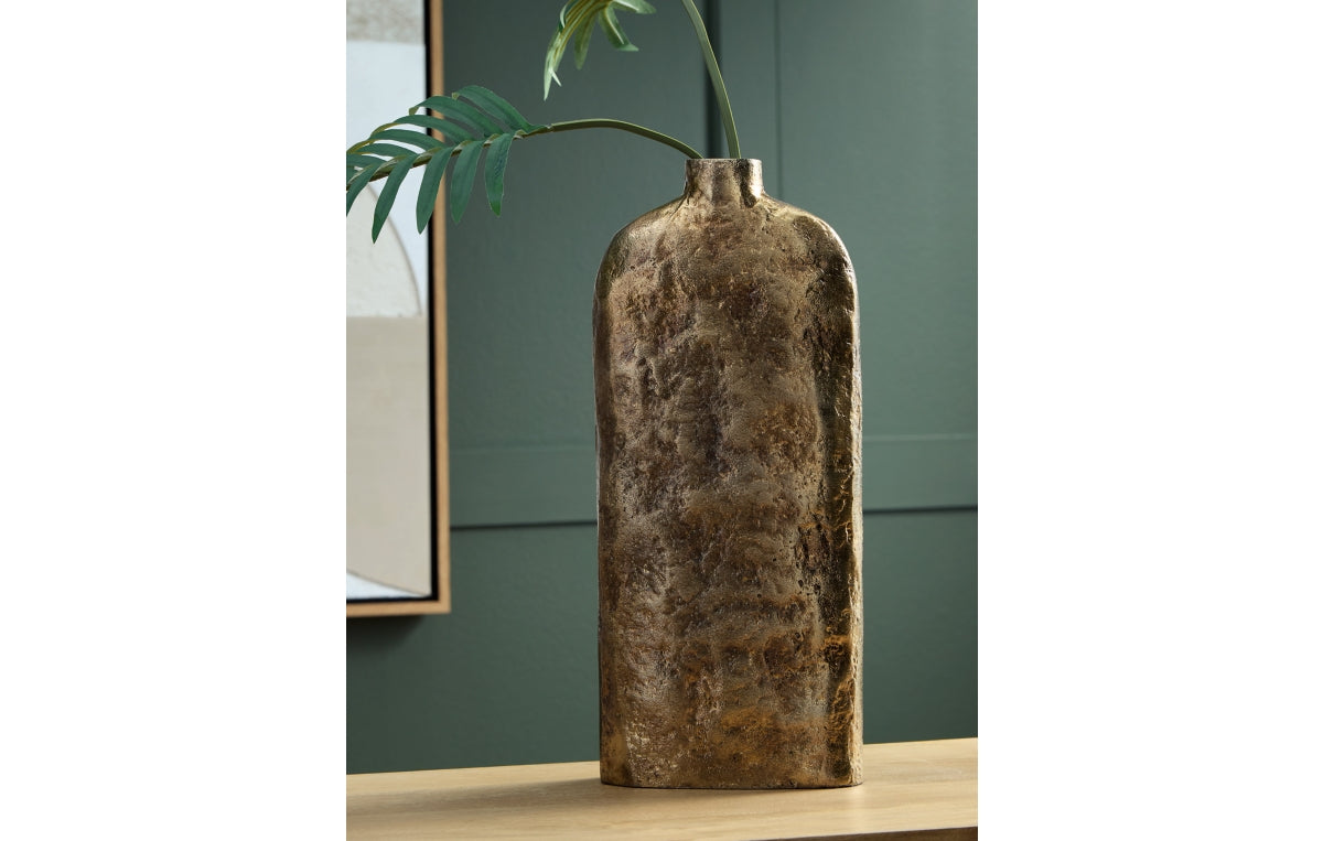 Wallmond Vase