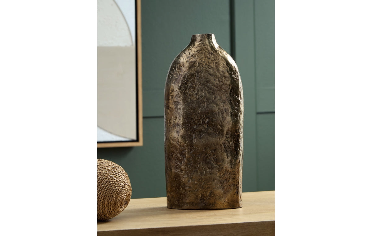 Wallmond Vase