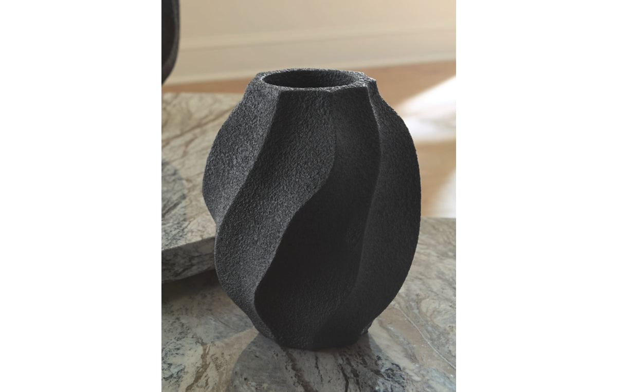 Judworth Vase