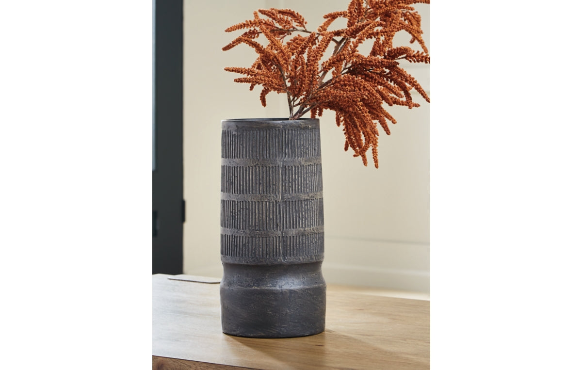 Beninworth Vase