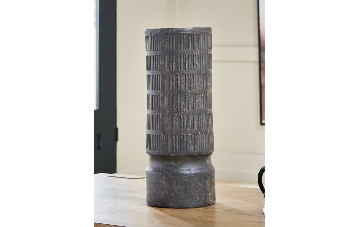 Beninworth Vase