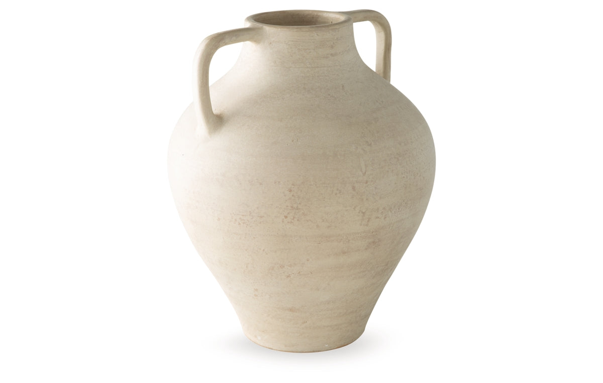 Justy Vase