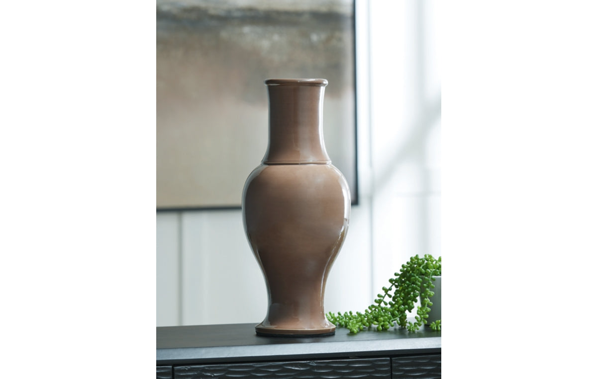 Tillmer Vase