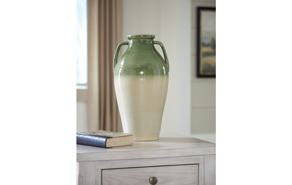 Andorbury Vase