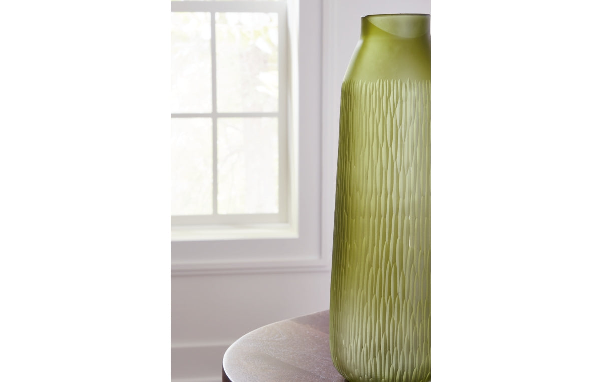 Scottyard Vase