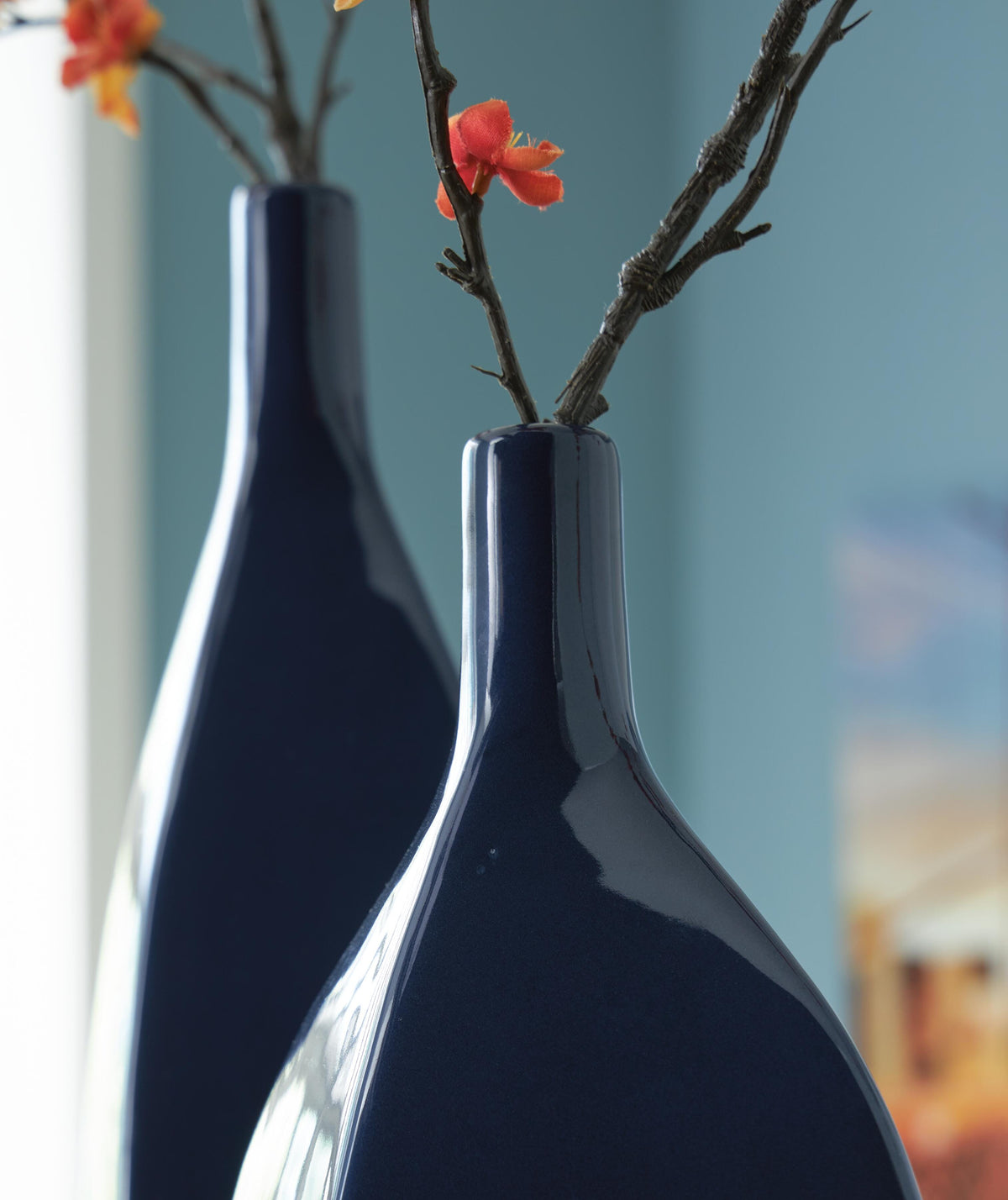 Abtinson Indoor/Outdoor Vase
