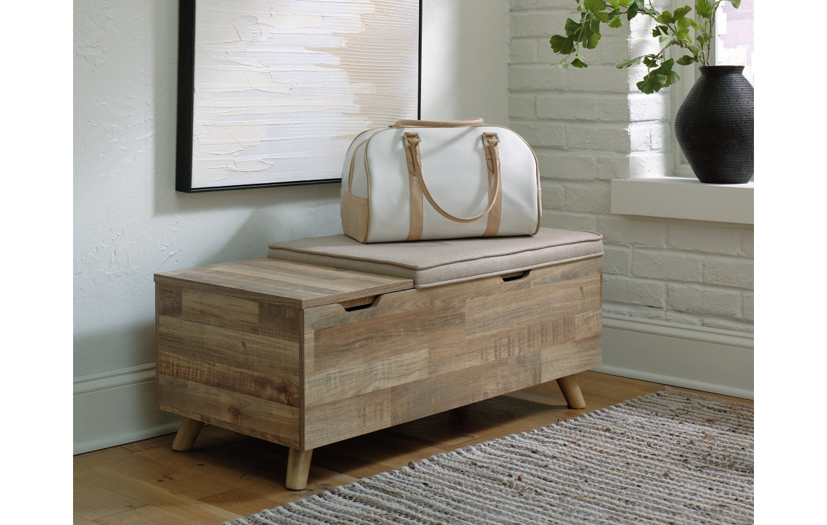 Gerdanet Storage Bench