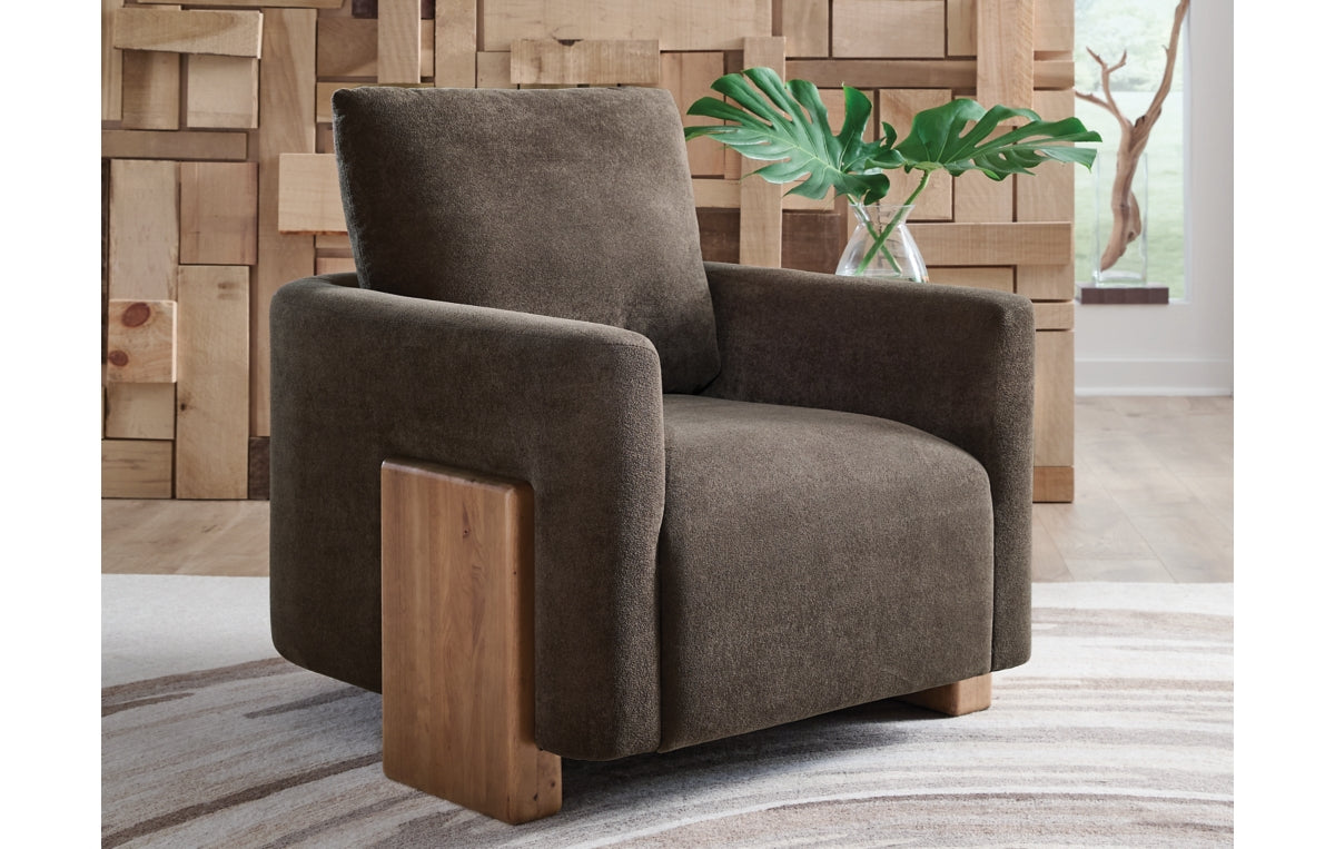 Dairlett Accent Chair