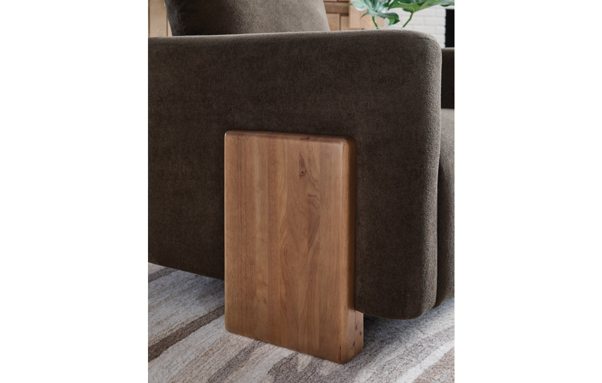 Dairlett Accent Chair