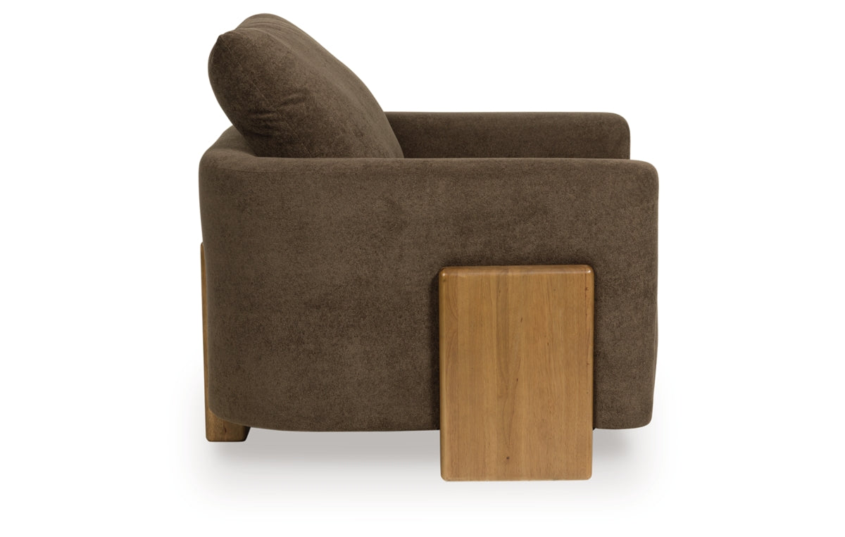 Dairlett Accent Chair
